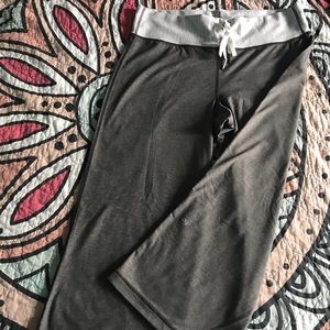 Lululemon lounge pants size 8 EUC